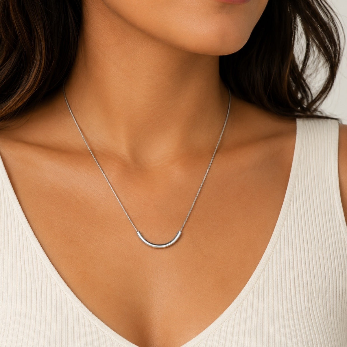 Collar con dije central