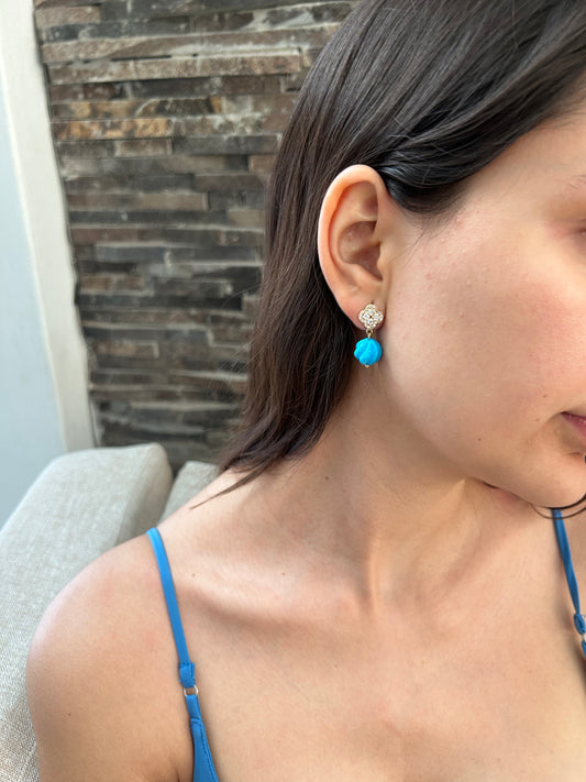 Par de aretes con turqueza